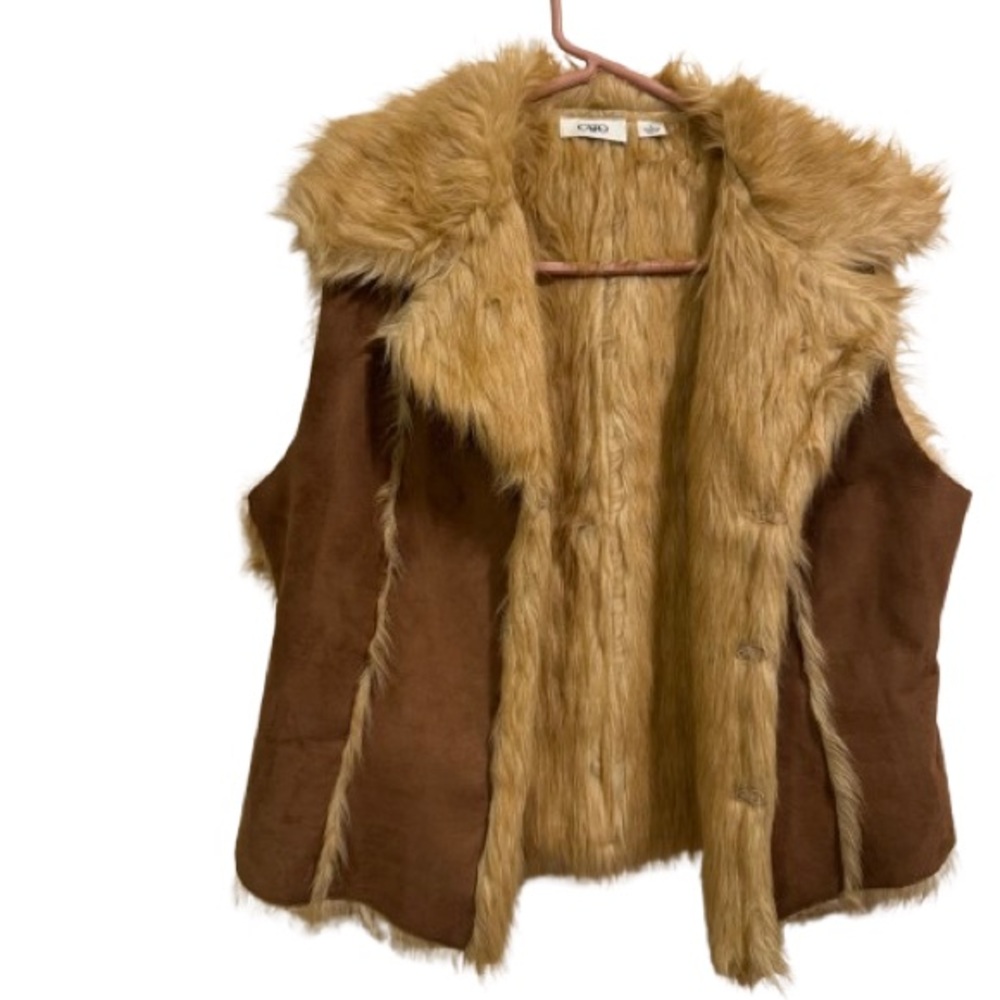 Cato Brown and Tan Faux Fur Vest - Picture 5 of 7